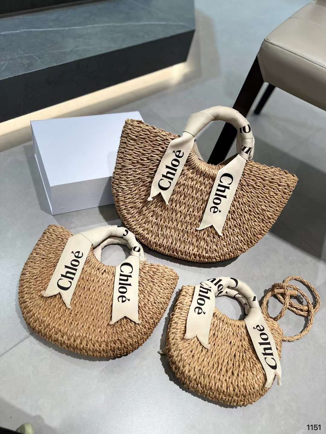 Chic Straw Beach Women Handbag
