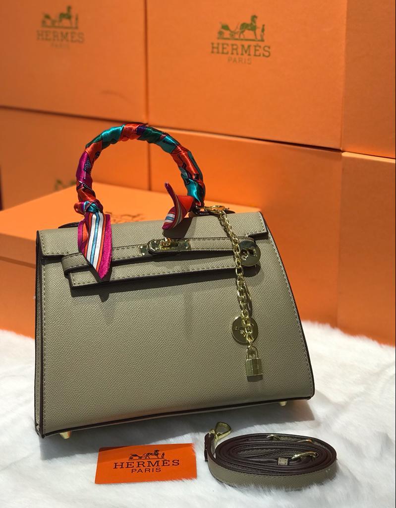 π Sellier Gold Hardware Bag in Epsom Leather 25cm