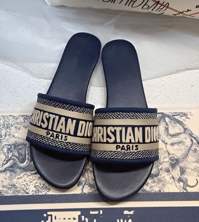 π.π Dway Embroidered Logo Flat Slippers