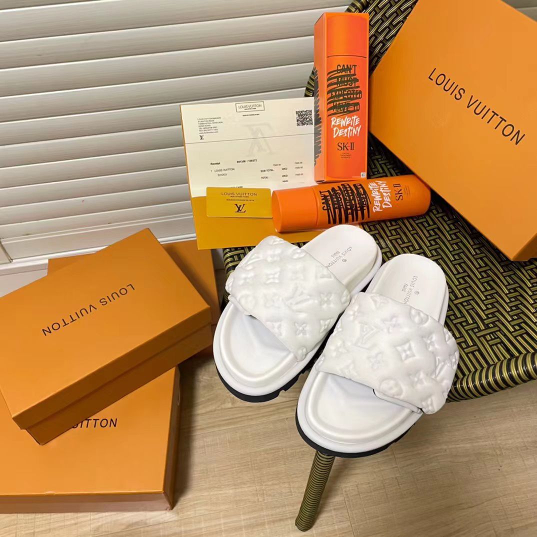 LV Pool Pillow Comfort LOVU Slides