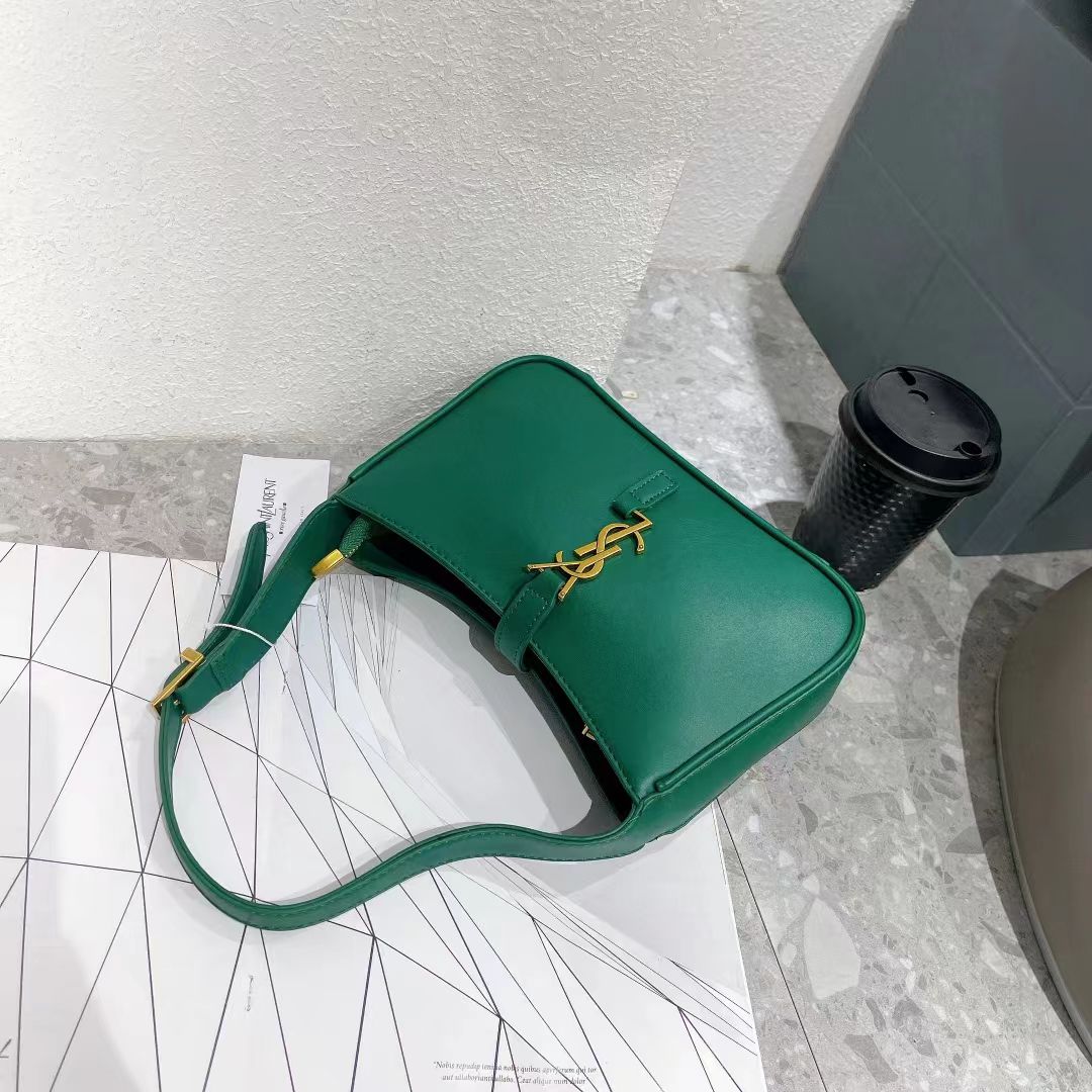Mini Le5a7 Leather Shoulder Bag (25*7*14cm)