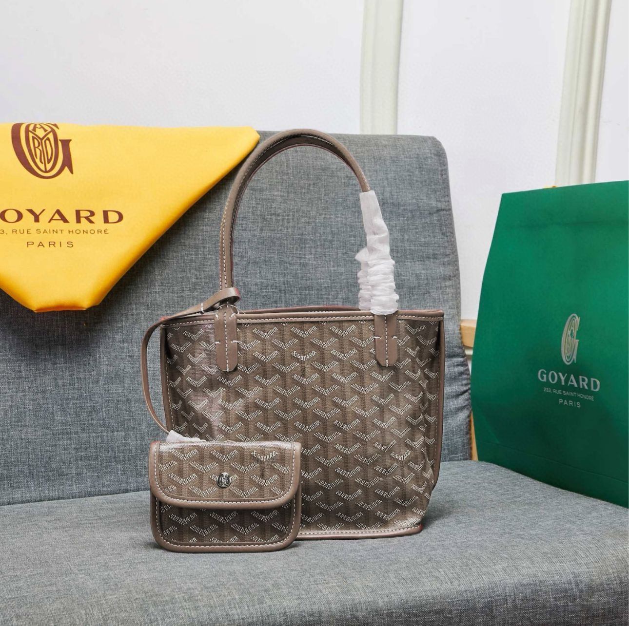 𝐆 Coated Canvas Mini Tote Bag With Pouch